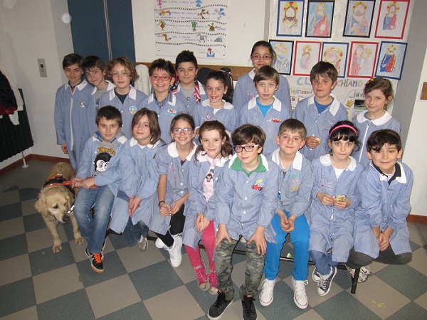 3 B classe intera con il cane darma